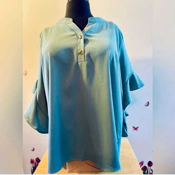 Women's 14 Summer Bundle
NWT & GUC 2 dresses, 2 tops, skirt - Picture 10 of 11